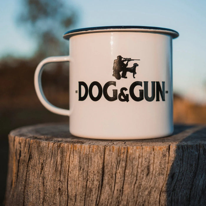 DOG & GUN BIG DOG EMANEL MUG WHITE