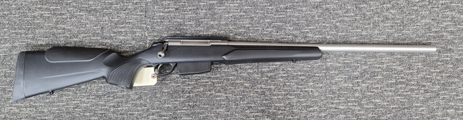 S/H TIKKA T3X 243WIN VARMINT SLSS  SYNTHETIC SN-EN5863 STK-43288